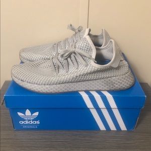 Adidas deerupt runner. CQ2628